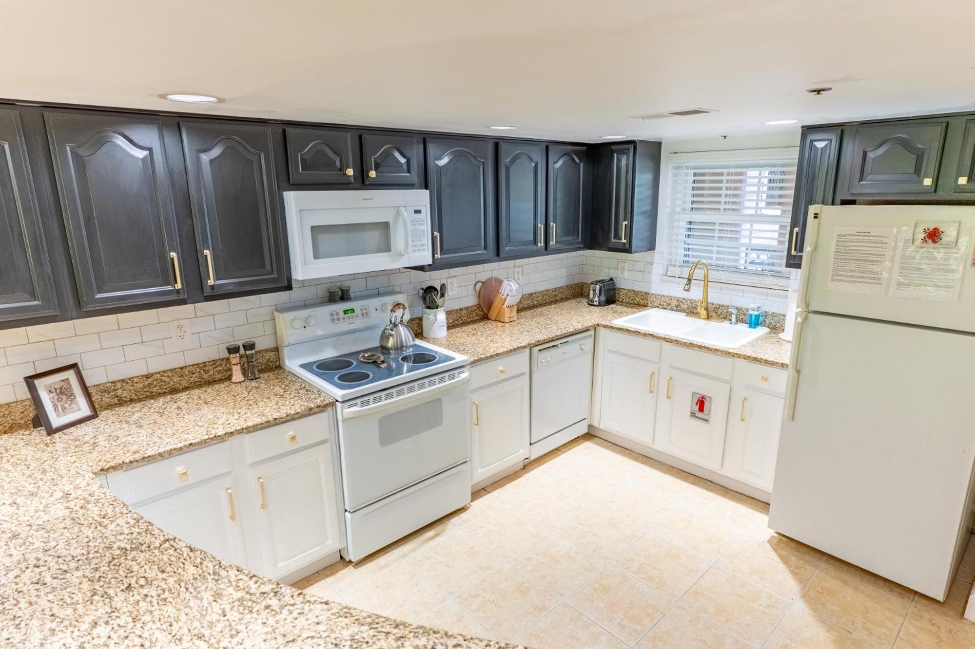 Luxurious Condo, Pool, Fireplace, Hiking ガトリンバーグ エクステリア 写真